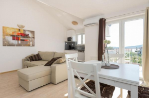 M.G Apartments, Brodarica